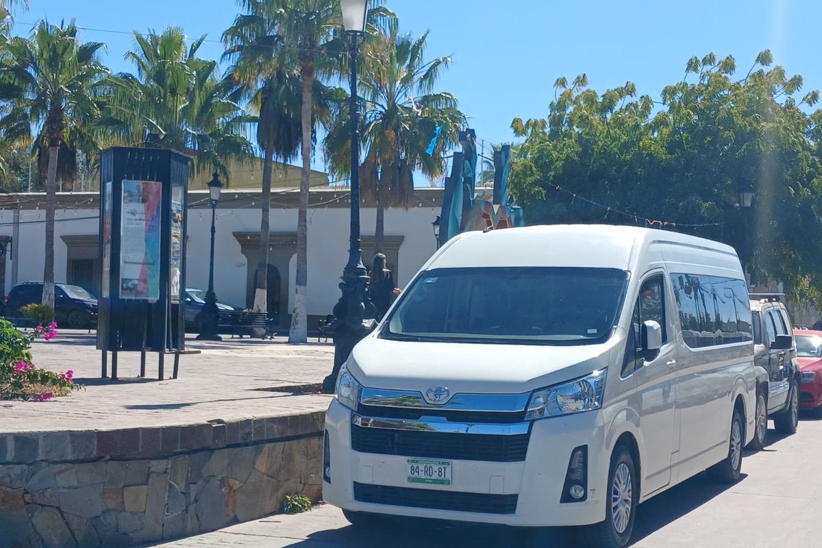 Transporte turístico privado — Pita's Tours